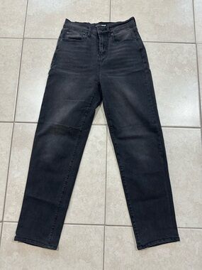 FashionNova Black straight leg Jeans